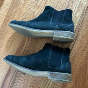 Josef Seibel black booties- worn but still rockin